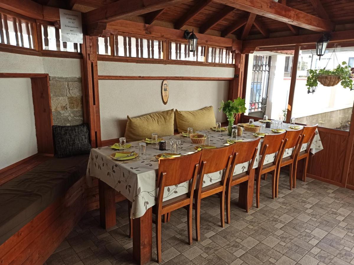 Guest House Ganovi Kalofer Εξωτερικό φωτογραφία