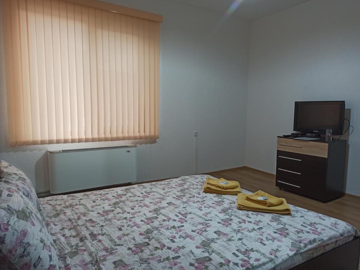 Guest House Ganovi Kalofer Εξωτερικό φωτογραφία