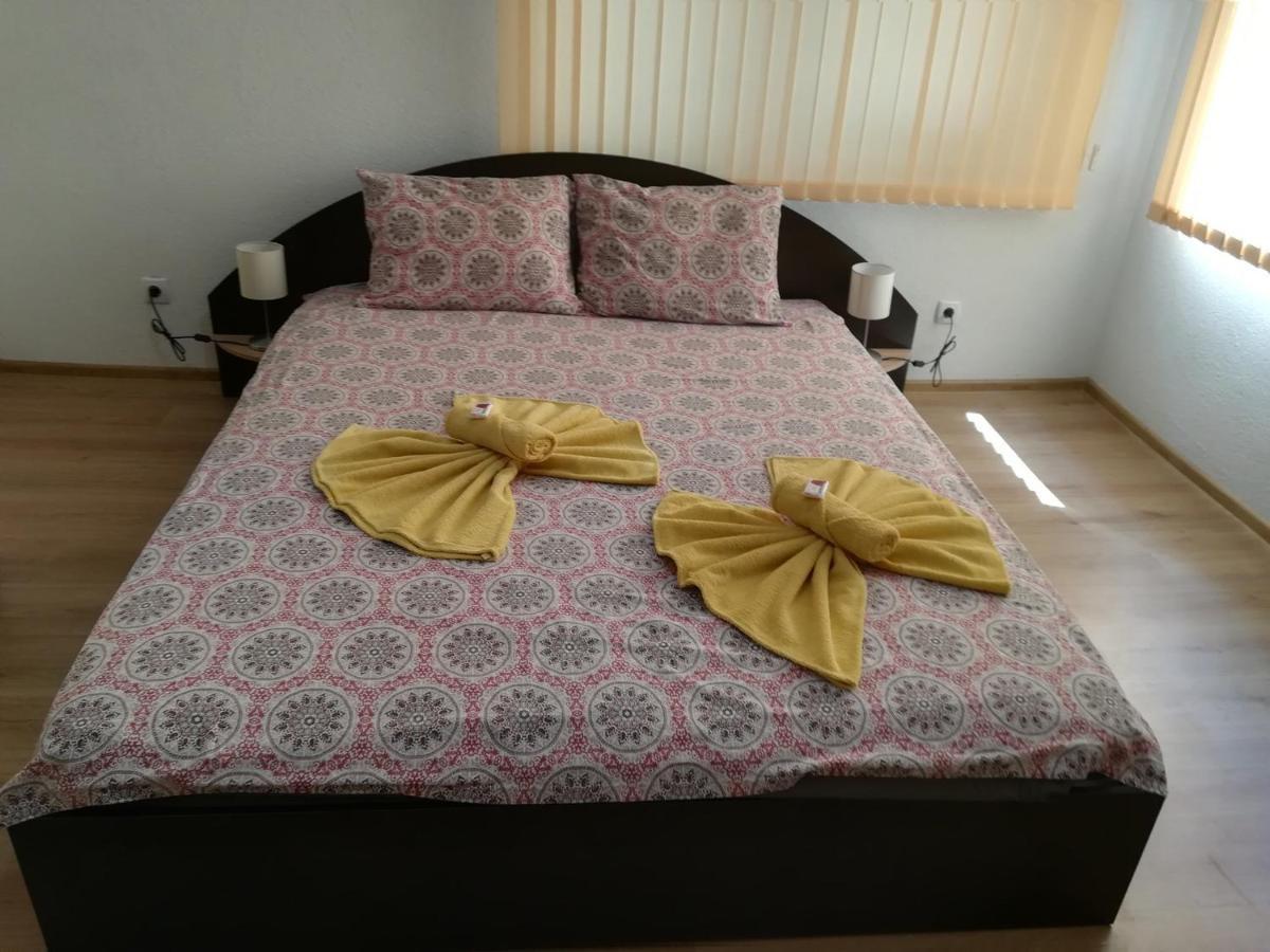 Guest House Ganovi Kalofer Εξωτερικό φωτογραφία