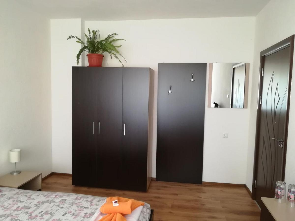 Guest House Ganovi Kalofer Εξωτερικό φωτογραφία