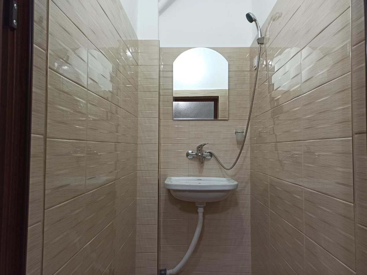Guest House Ganovi Kalofer Εξωτερικό φωτογραφία