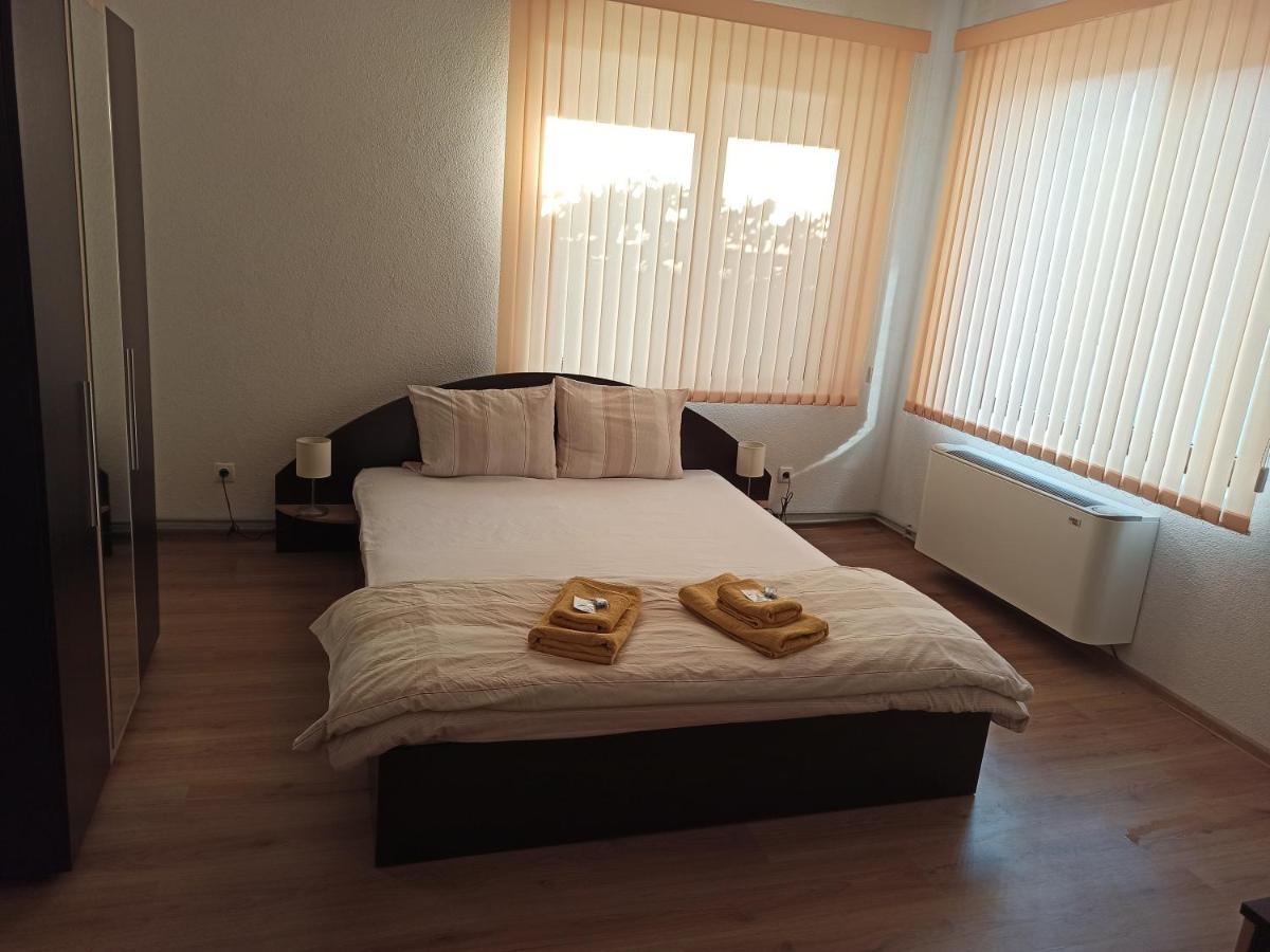 Guest House Ganovi Kalofer Δωμάτιο φωτογραφία